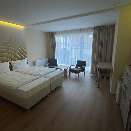 Hotel Andrea Crailsheim Bagian luar foto