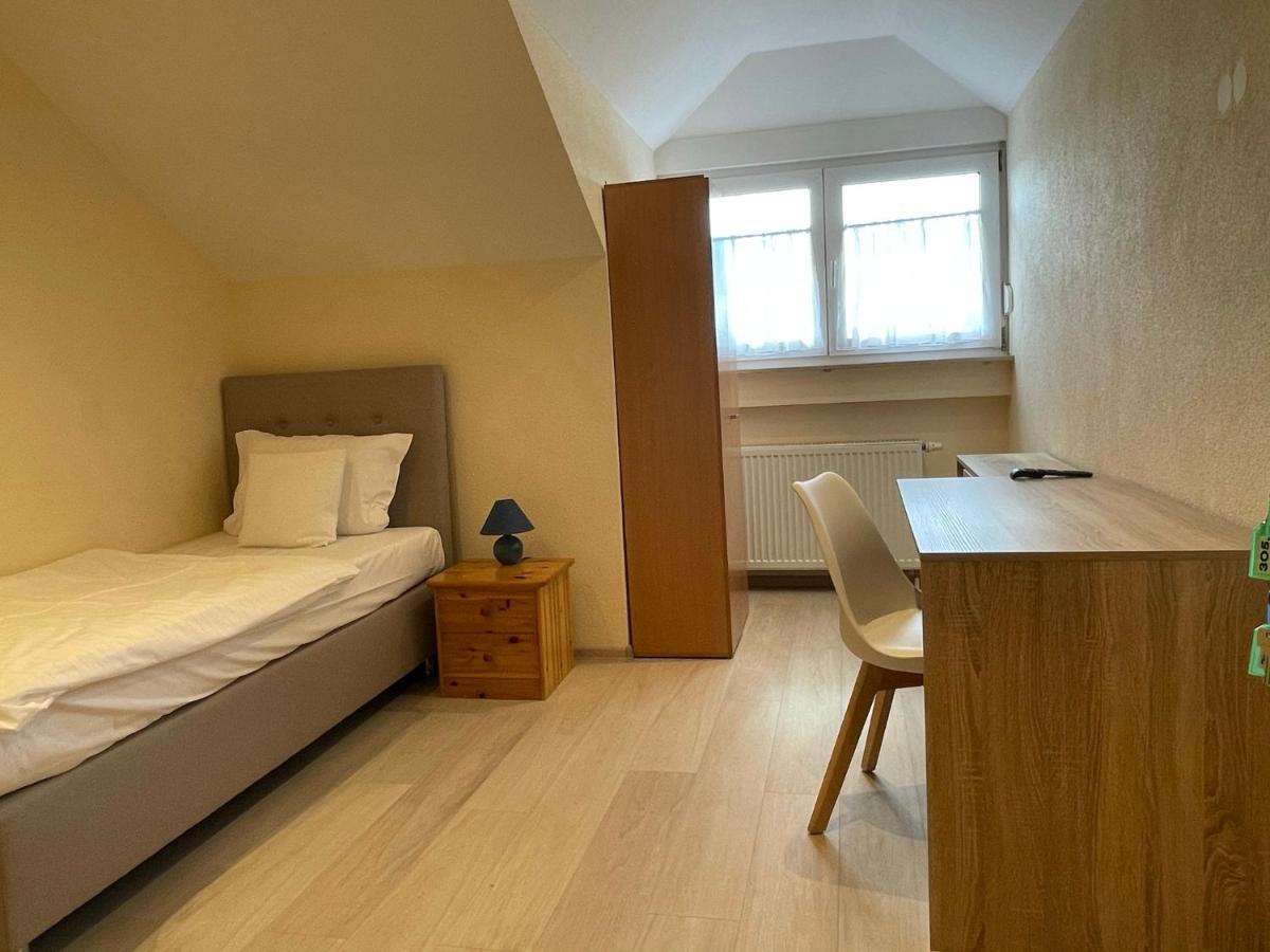 Hotel Andrea Crailsheim Bagian luar foto