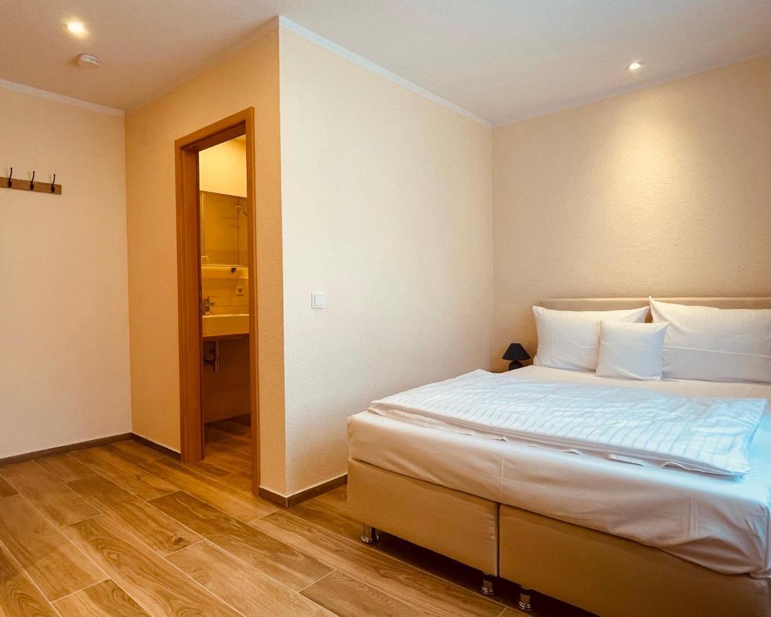 Hotel Andrea Crailsheim Bagian luar foto